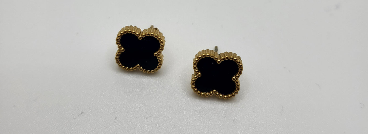 Clover Style Earings Black